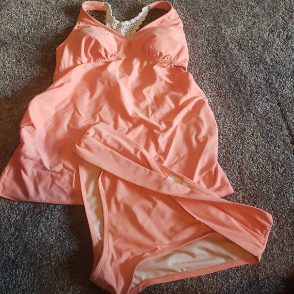 Maternity swimwear